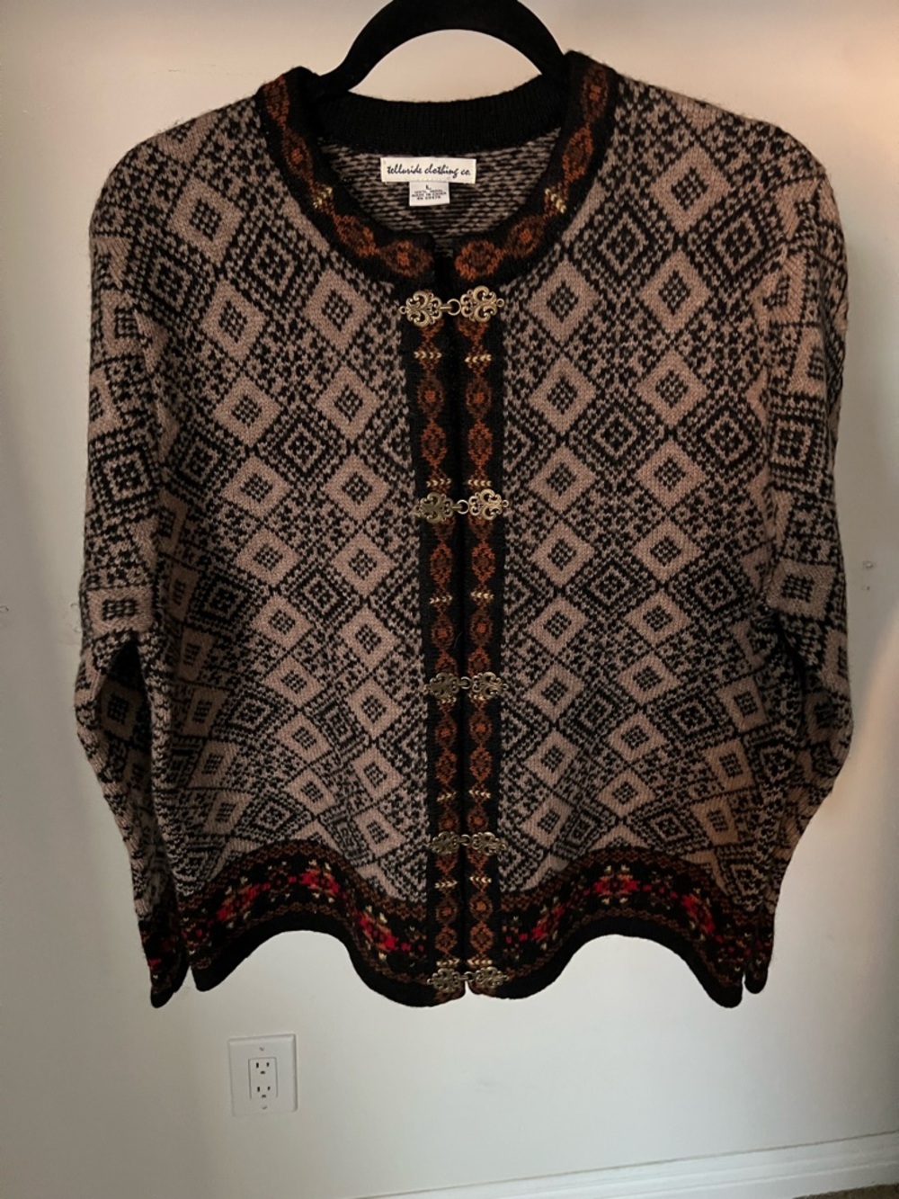 Telluride clothing co Traditional Knit Cardigan Jacket - Beige & Black
